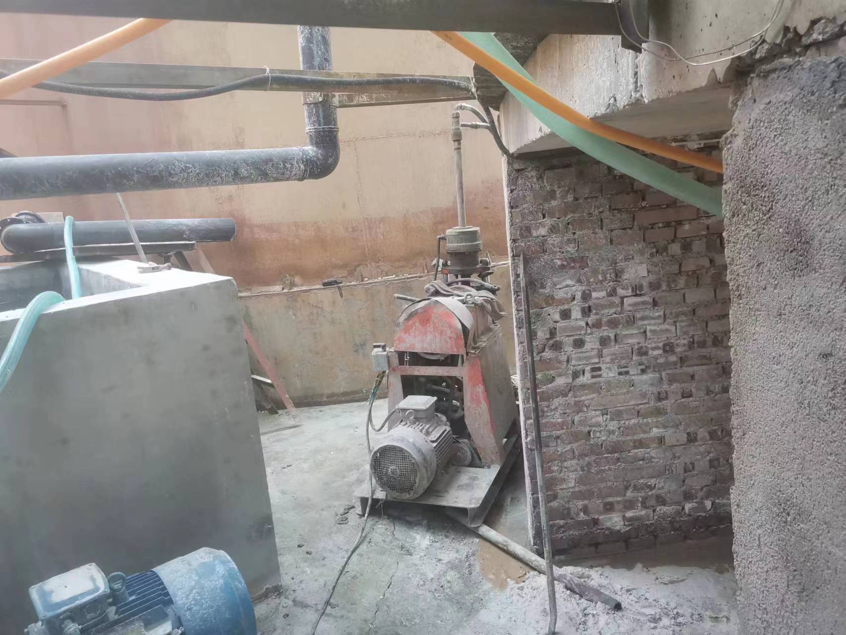 岗巴设备基础注浆